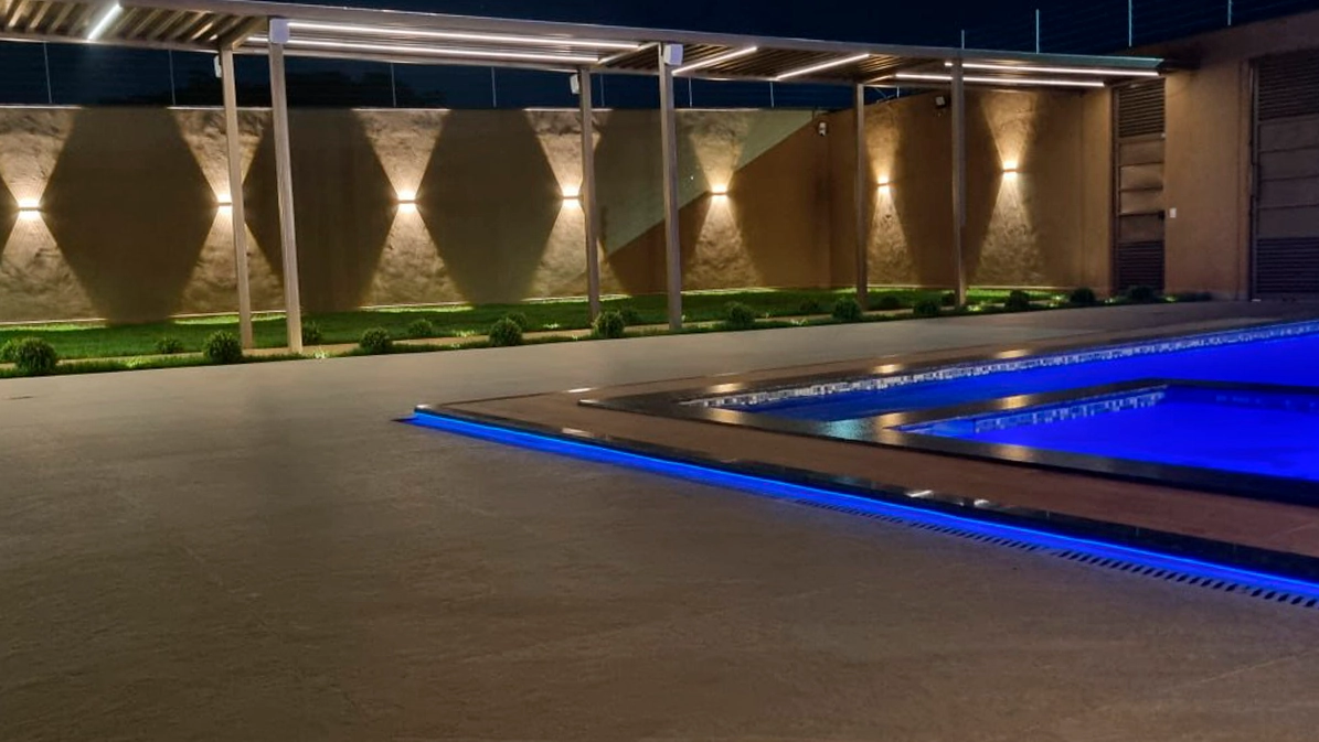 Piscina Luzes Noturnas Lumma Festas e Eventos em Goiania