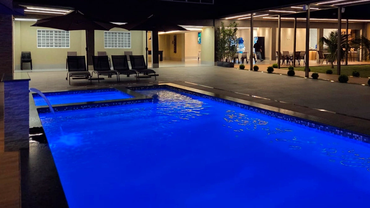 Piscina e Salao Noturna Lumma Festas e Eventos em Goiania